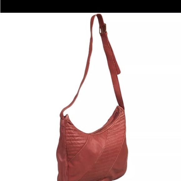 🔥🔥 EUC Red Fendi Bag Rare🔥🔥🔥 - Picture 5 of 14